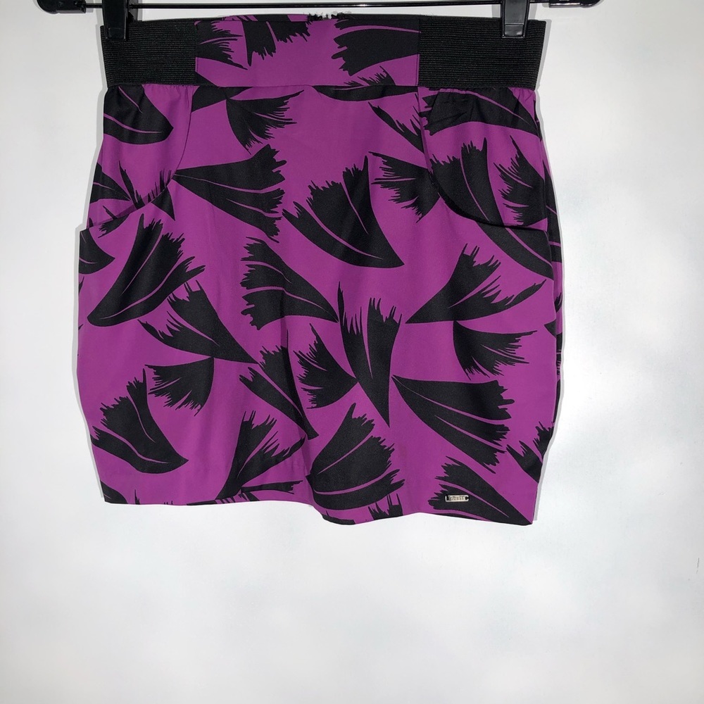 Guess Mini-Skirt Size S